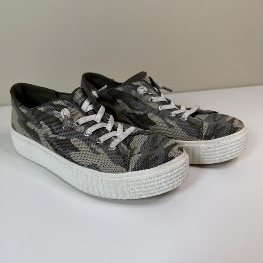 MADDEN NYC Women’s 7.5 Camo Stretch Platform Fashion‎ Shoes Casual Colorful Shoe